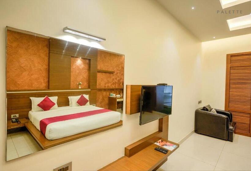 Hotel Pioneer Grand Palace