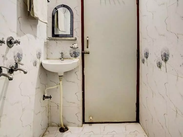 ホテル Shree Vishnu Regency By Oyo