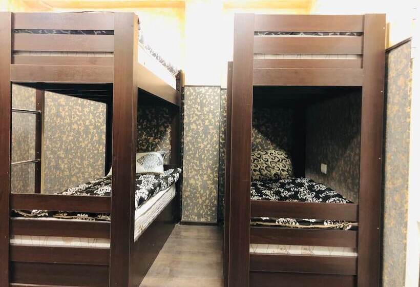 M&g Hostel And Tours