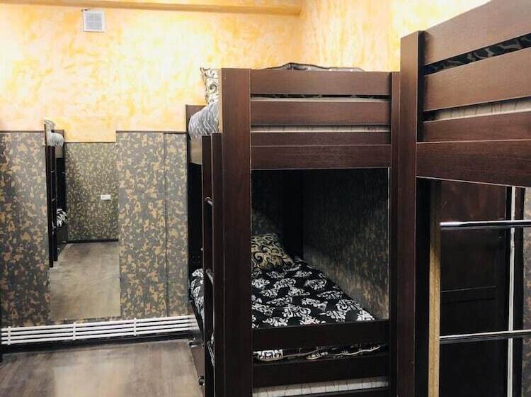 M&g Hostel And Tours