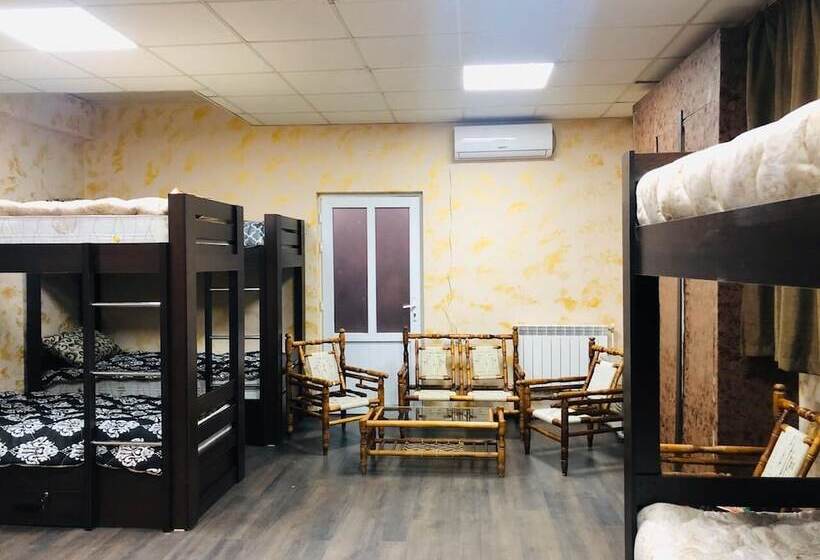 M&g Hostel And Tours