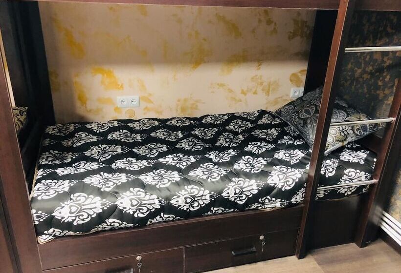 M&g Hostel And Tours