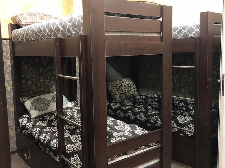 M&g Hostel And Tours