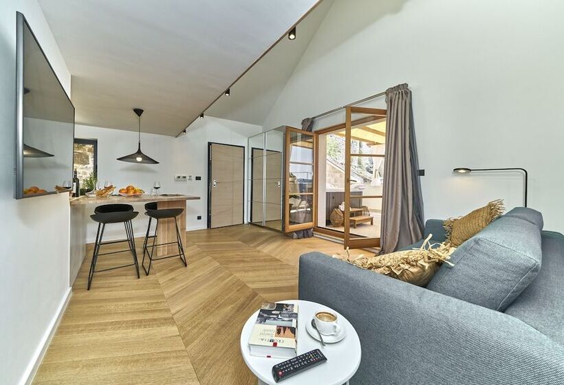 پانسیون Villa Pergola