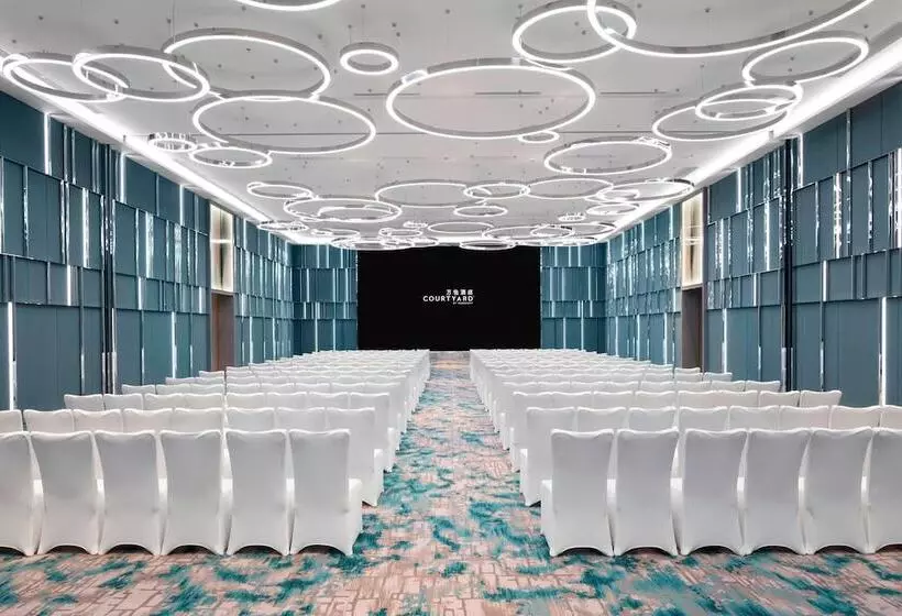 ホテル Courtyard By Marriott Shanghai Minhang