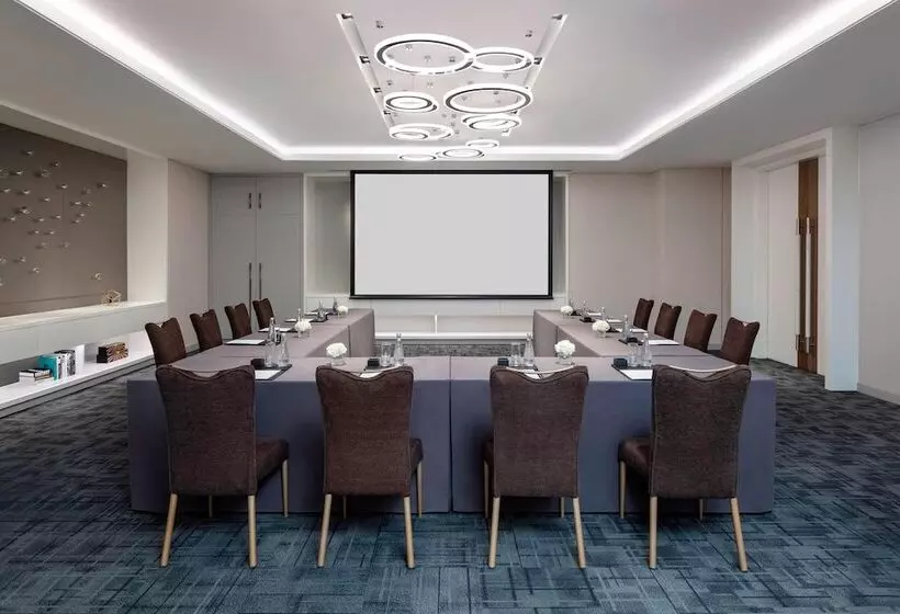 ホテル Courtyard By Marriott Shanghai Minhang