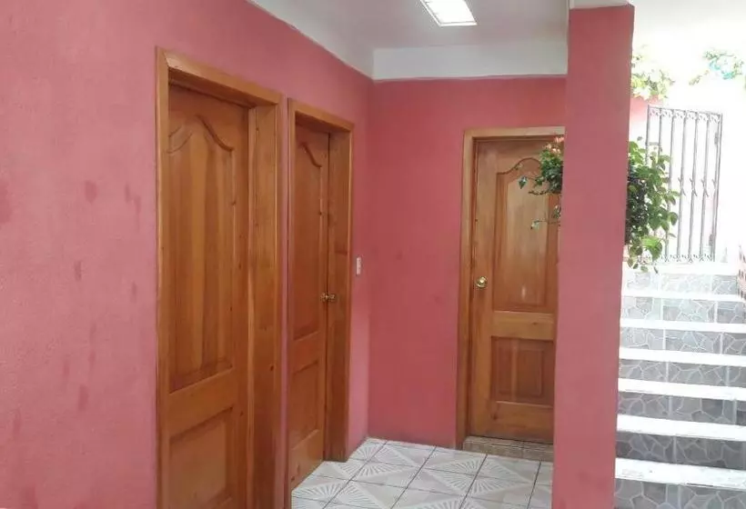 هتل Hospedaje D' Reyes