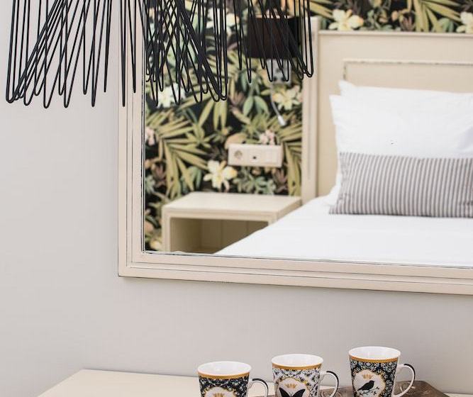 ホテル Neikos Mediterraneo Luxury Suites