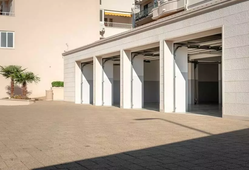 Hotell Villa Tucepi Apartments