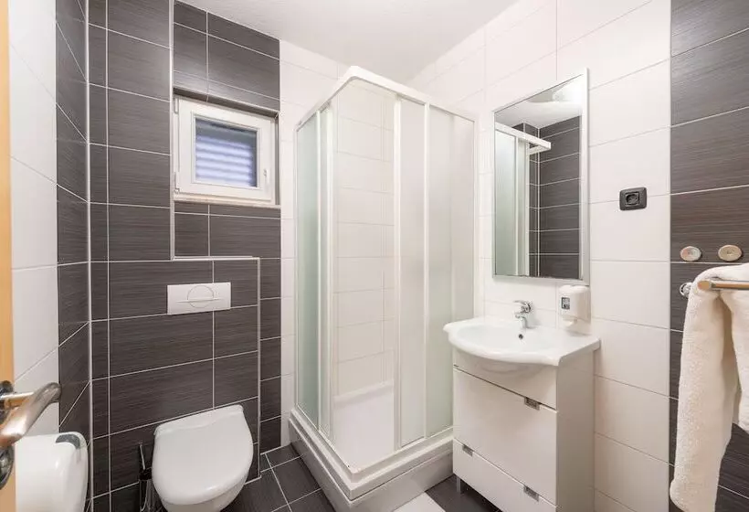 Hotell Villa Tucepi Apartments