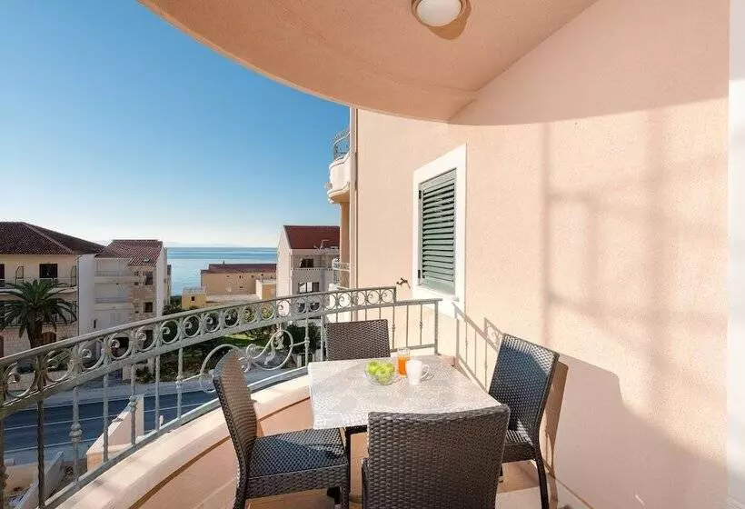 Hotell Villa Tucepi Apartments