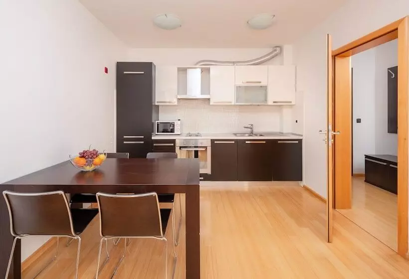 Hotell Villa Tucepi Apartments