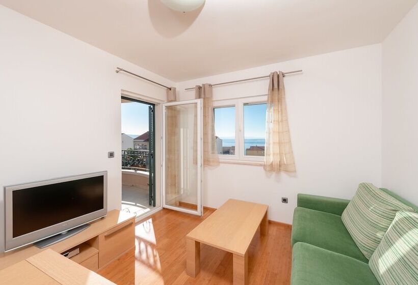 酒店 Villa Tucepi Apartments