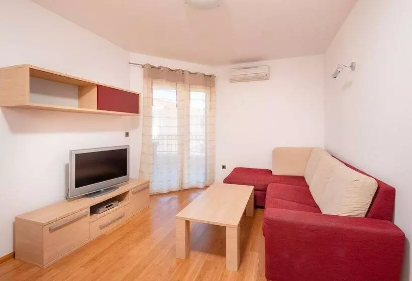 Hotell Villa Tucepi Apartments