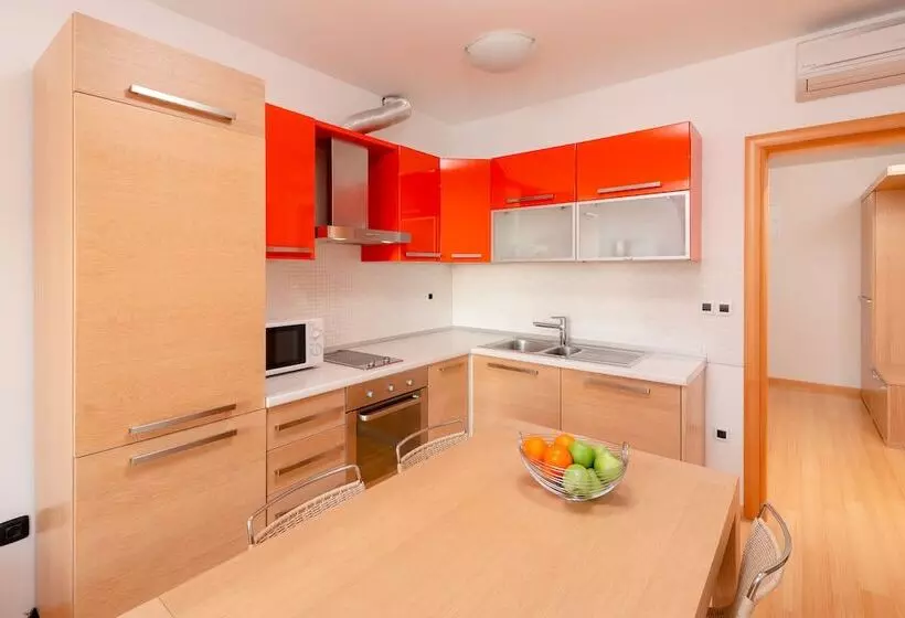 Hotell Villa Tucepi Apartments