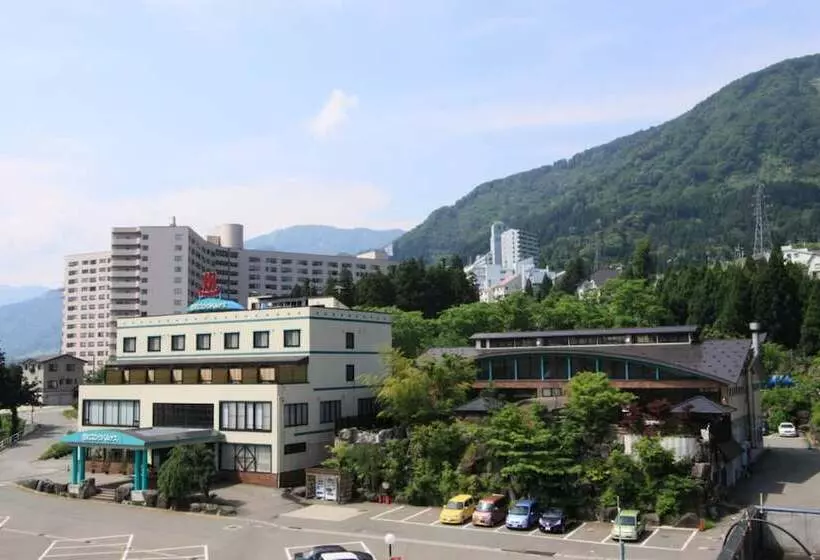 旅館 Ishiuchi Yungparunas