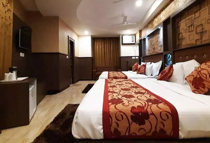 هتل Chintpurni Guest House