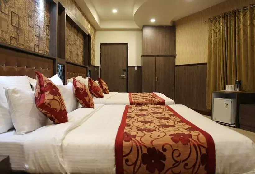 هتل Chintpurni Guest House