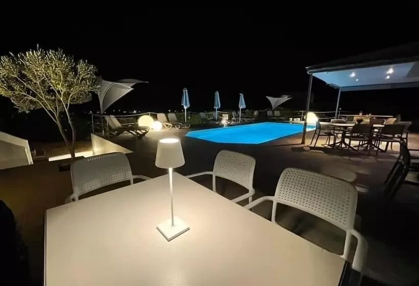 ホテル Hermoso Luxury Suites