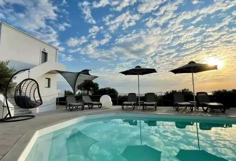 ホテル Hermoso Luxury Suites