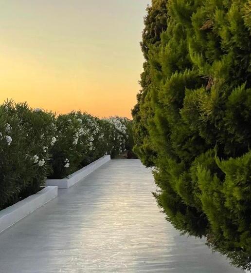 فندق Hermoso Luxury Suites