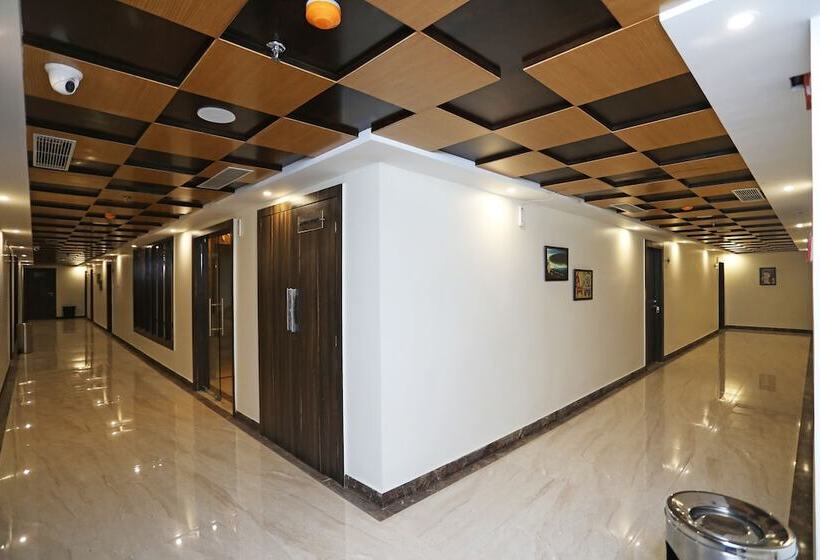 هتل Pikus Inn By Oyo Rooms