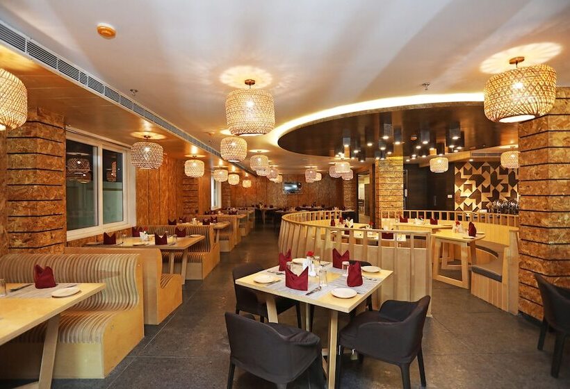 هتل Pikus Inn By Oyo Rooms