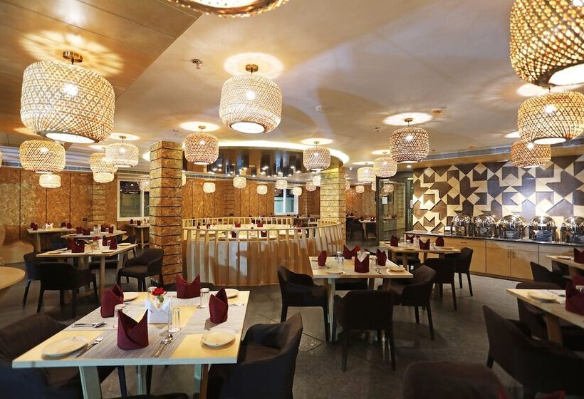 هتل Pikus Inn By Oyo Rooms