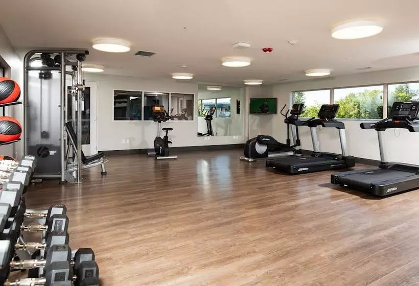 Pomeroy Hotel Fort Mcmurray