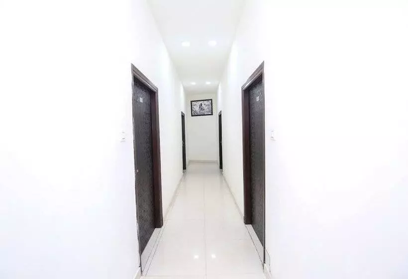 Hotelli R Continental By Oyo Rooms