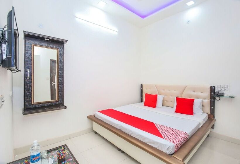 Hotel R Continental By Oyo Rooms