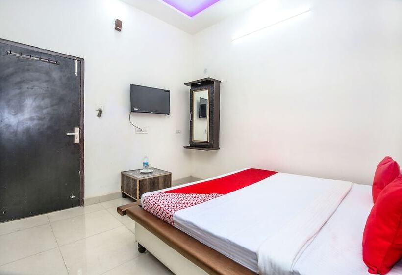 Hotel R Continental By Oyo Rooms