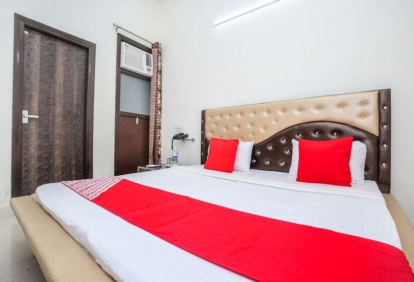 Hotel R Continental By Oyo Rooms