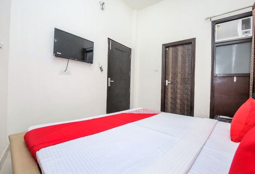 Hotel R Continental By Oyo Rooms