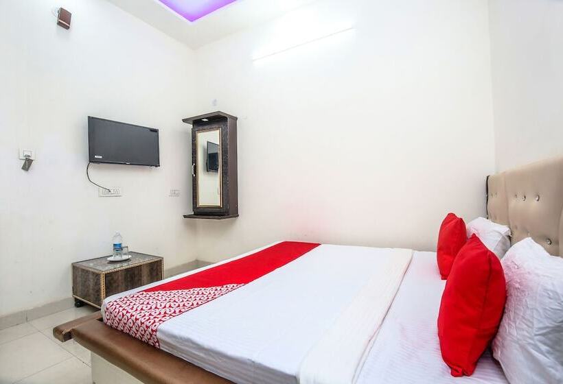 Hotel R Continental By Oyo Rooms
