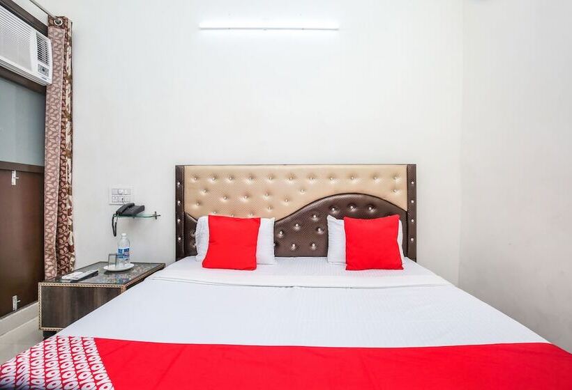 Hotel R Continental By Oyo Rooms
