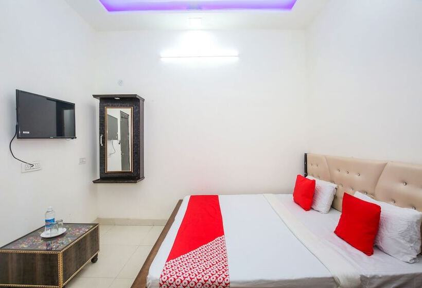 Hotel R Continental By Oyo Rooms