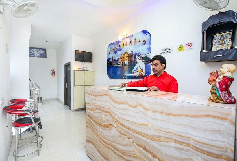 Hotel R Continental By Oyo Rooms