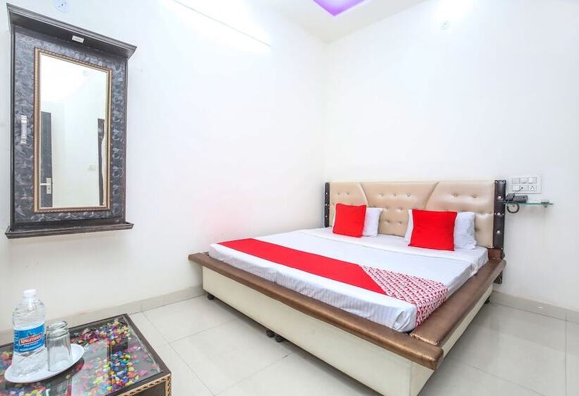 Hotel R Continental By Oyo Rooms