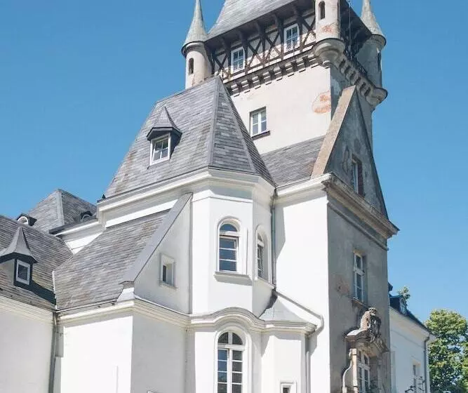 Hotelli The Palace At Osowa Sien