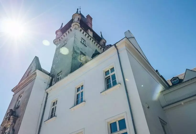 Hotelli The Palace At Osowa Sien