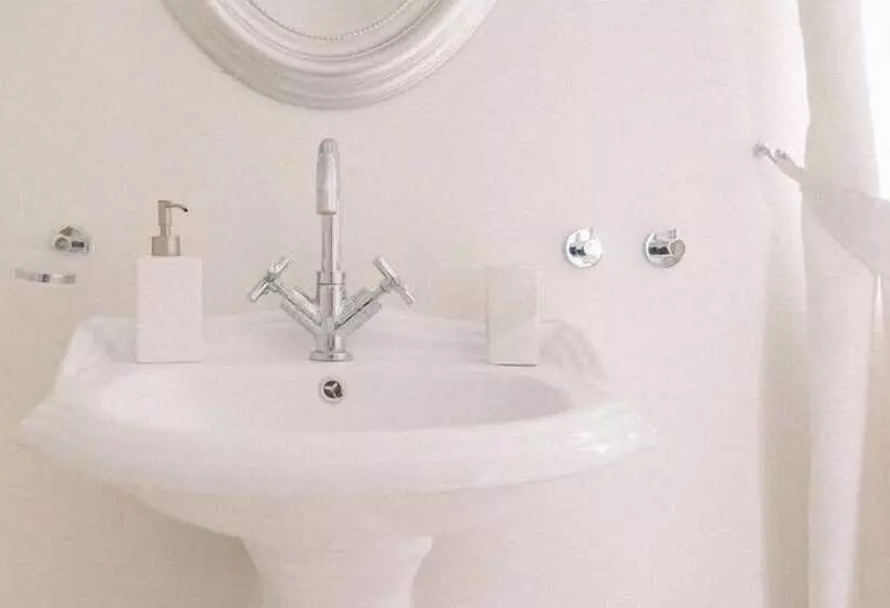 Hotelli The Palace At Osowa Sien