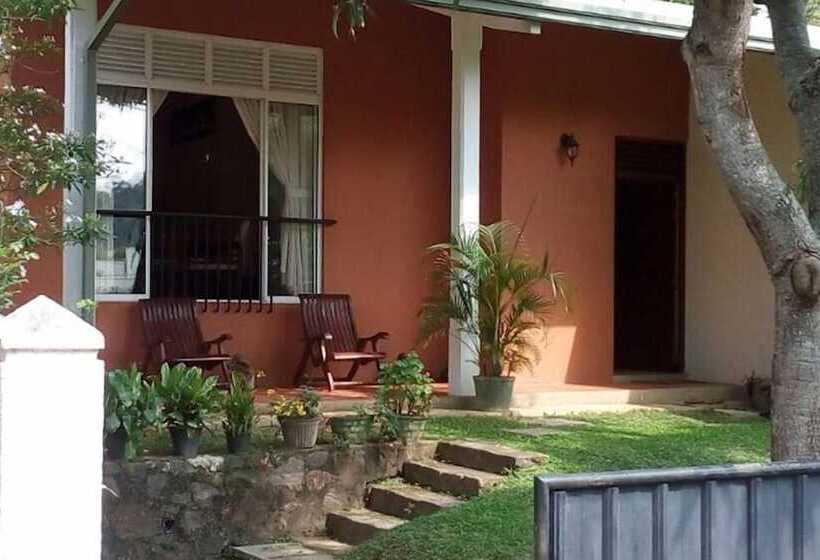 פנסיון Ashane Holiday Bungalow Digana