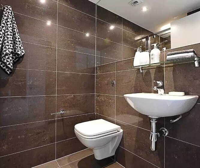 Yugo Explore   Amnis House