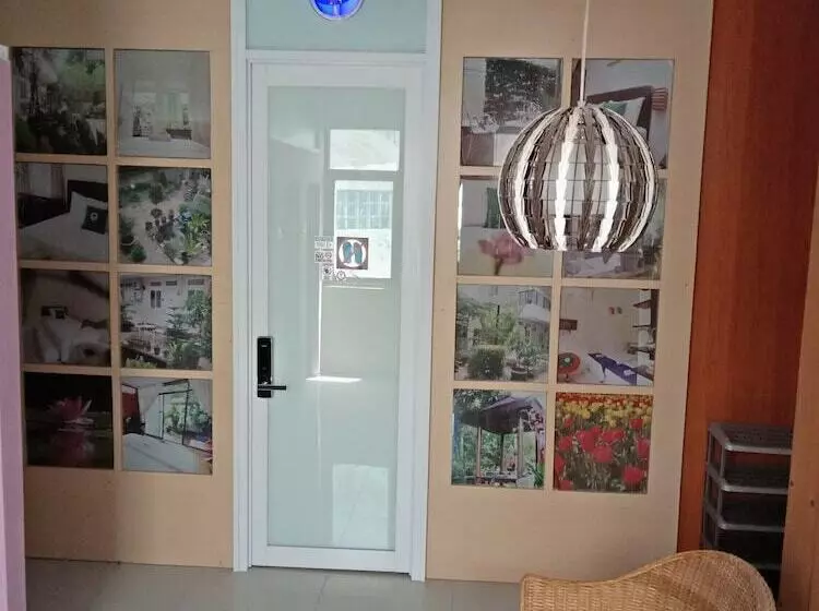 Bogor Cabin Inn   Hostel