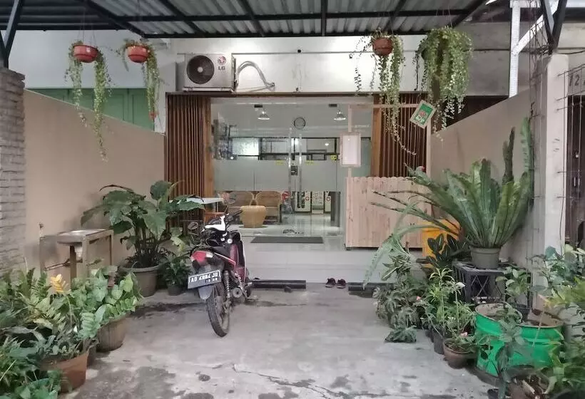 Bogor Cabin Inn   Hostel