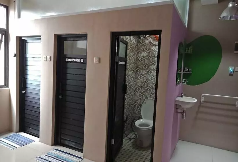 Bogor Cabin Inn   Hostel