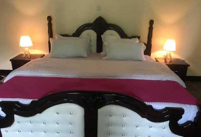 هتل Ingagi Park View Lodge