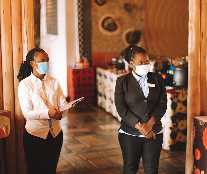 هتل Ingagi Park View Lodge