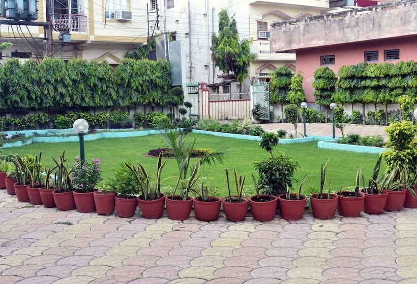 בית מלון כפרי Varanasi Palace